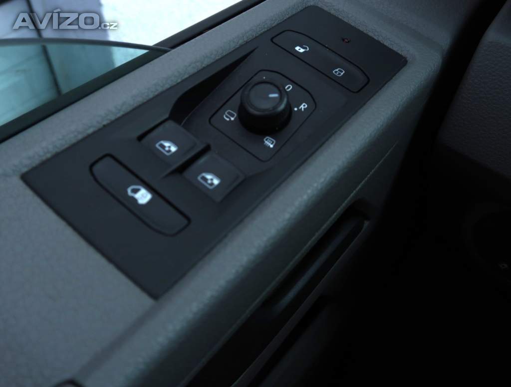 Foto inzerátu Volkswagen Transporter 2.0 TDI