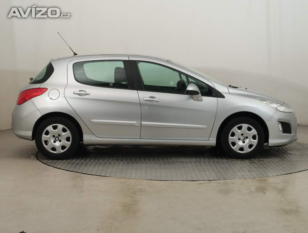 Foto inzerátu Peugeot 308 1.6 e-HDi