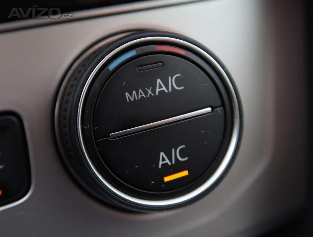 Foto inzerátu Volkswagen Passat 2.0 TDI