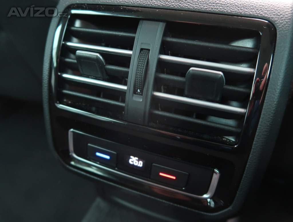 Foto inzerátu Volkswagen Passat 2.0 TDI