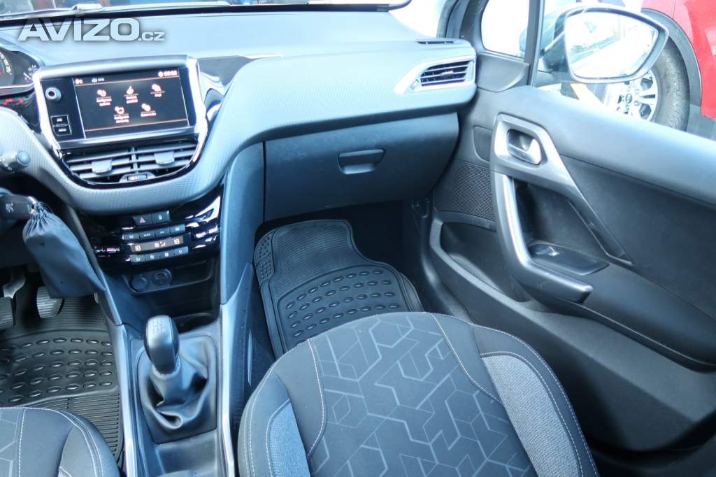 Foto inzerátu Peugeot 2008 1.2 PureTech