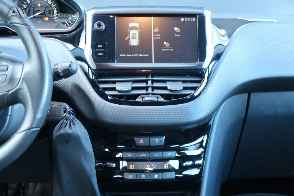 Foto inzerátu Peugeot 2008 1.2 PureTech