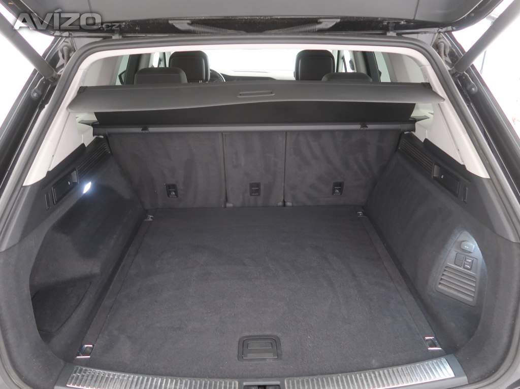 Foto inzerátu Volkswagen Touareg 3.0 TDI