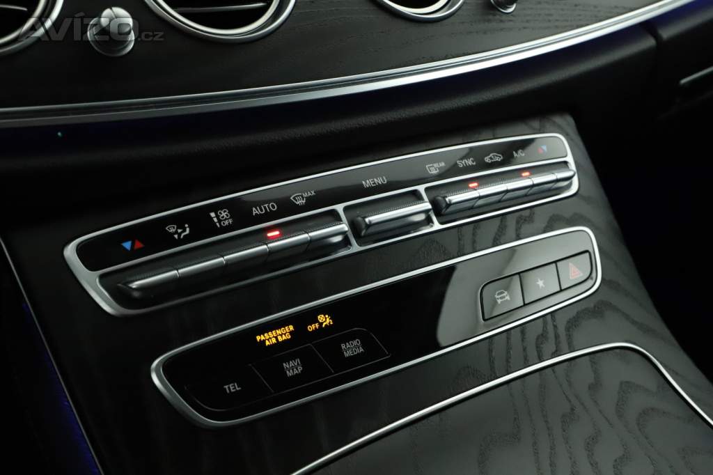 Foto inzerátu Mercedes-Benz Třídy E E 220 d 4MATIC