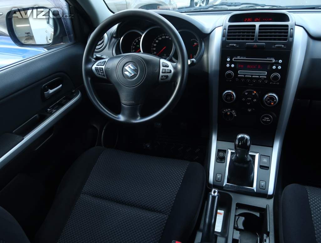 Foto inzerátu Suzuki Grand Vitara 2.0
