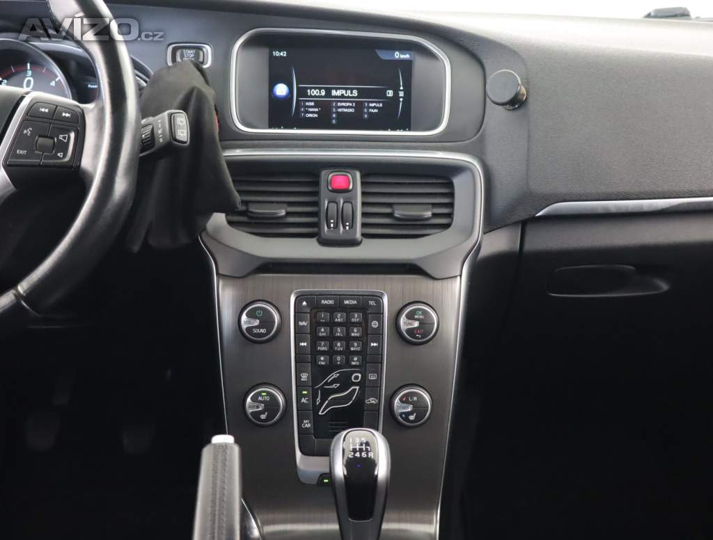 Foto inzerátu Volvo V40 2.0 D4