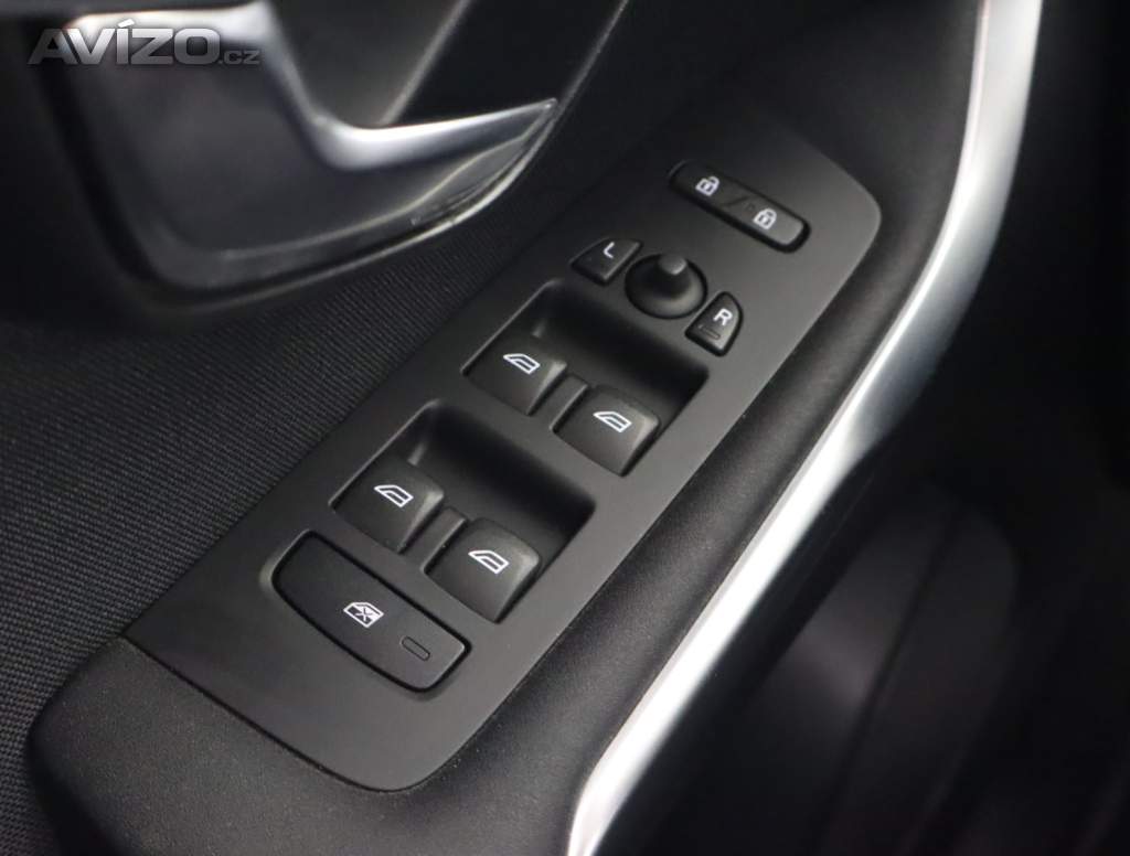 Foto inzerátu Volvo V40 2.0 D4