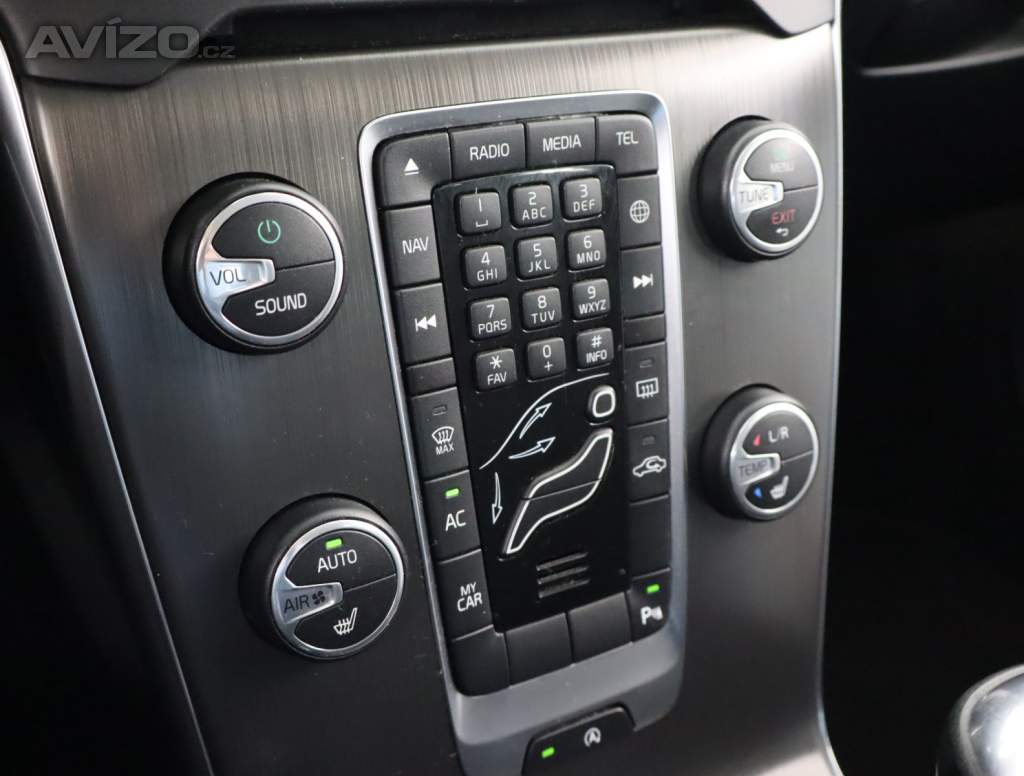 Foto inzerátu Volvo V40 2.0 D4