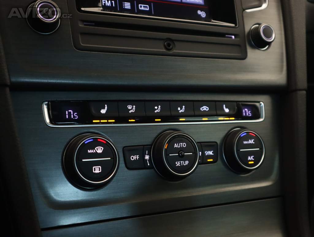 Foto inzerátu Volkswagen Golf 1.2 TSI