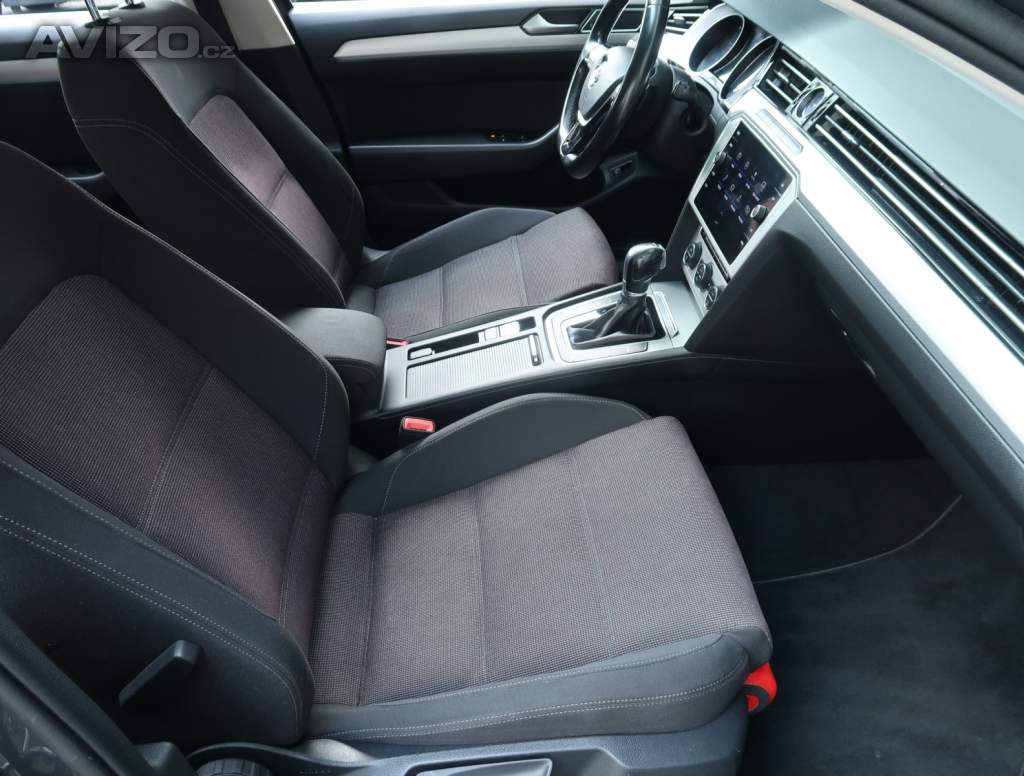 Foto inzerátu Volkswagen Passat 2.0 TDI