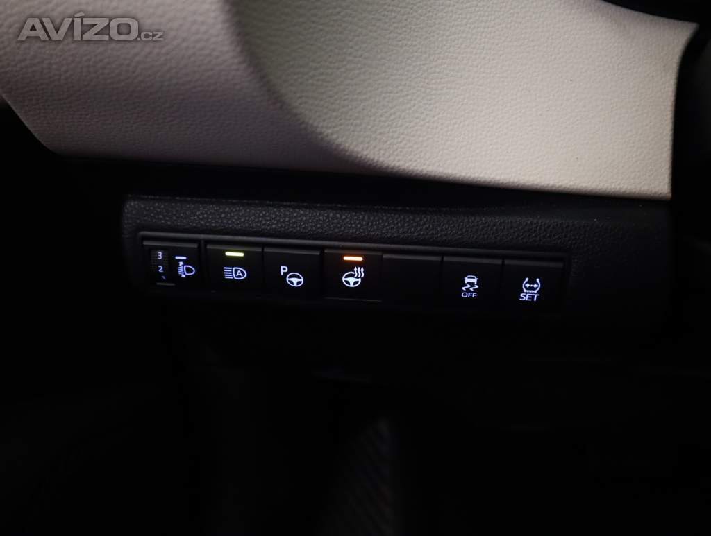 Foto inzerátu Toyota Corolla 1.8 Hybrid