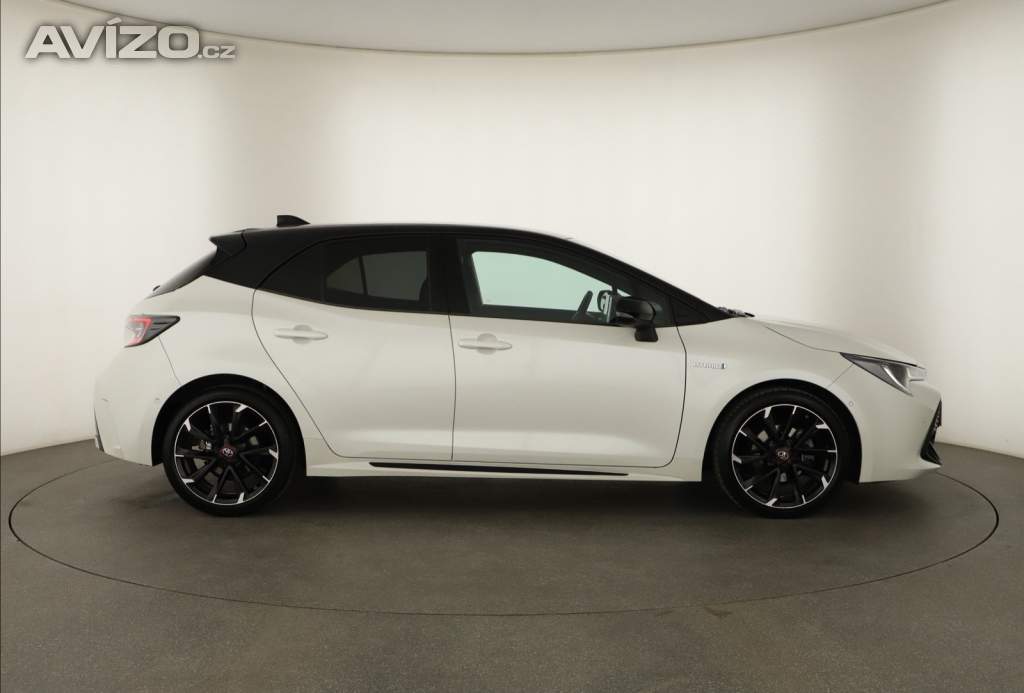 Foto inzerátu Toyota Corolla 1.8 Hybrid