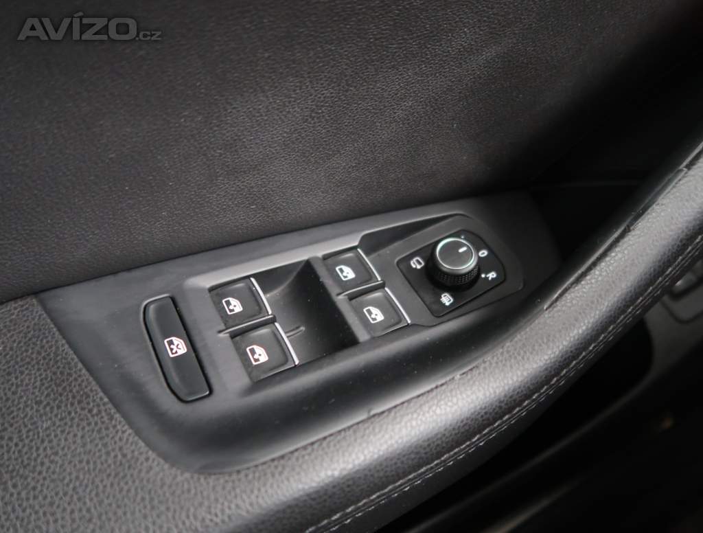 Foto inzerátu Volkswagen Passat 2.0 TDI