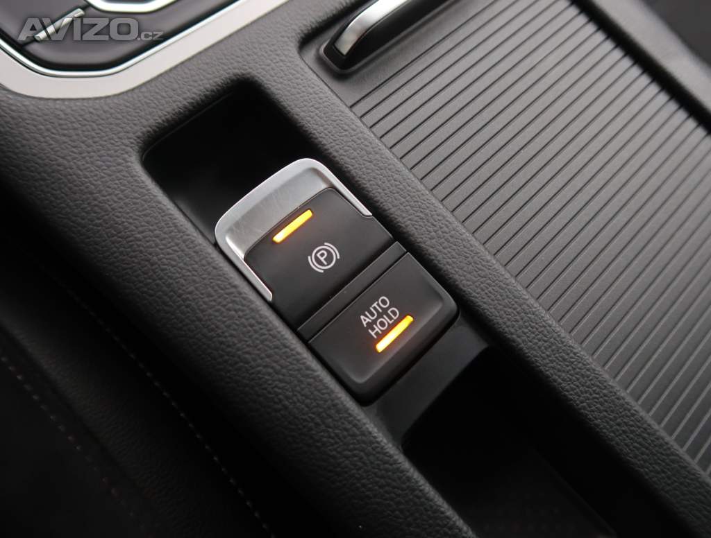 Foto inzerátu Volkswagen Passat 2.0 TDI