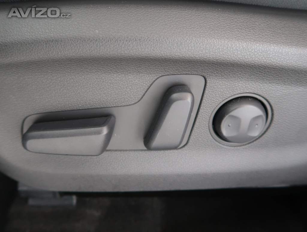 Foto inzerátu Hyundai Kona Electric 64 kWh