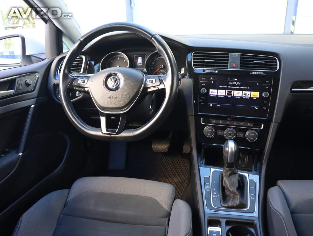 Foto inzerátu Volkswagen Golf 2.0 TDI