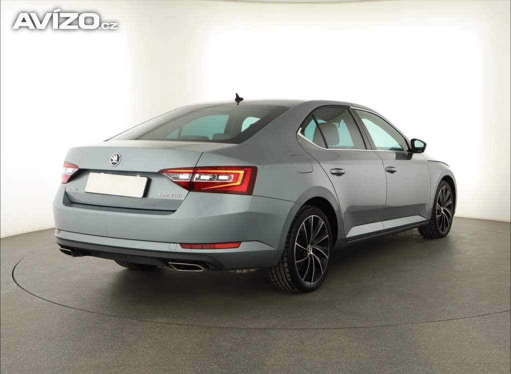 Foto inzerátu Škoda Superb 2.0 TSI