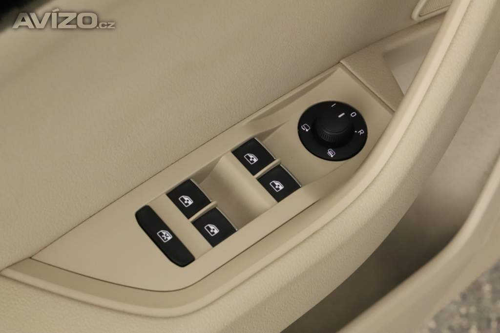 Foto inzerátu Škoda Superb 2.0 TSI