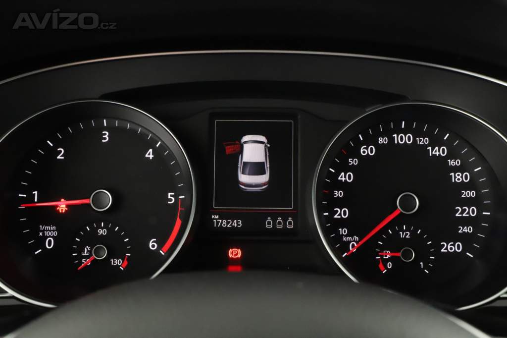 Foto inzerátu Volkswagen Passat 2.0 TDI