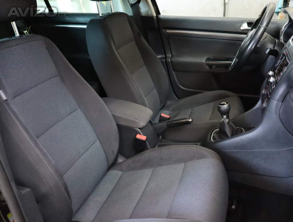 Foto inzerátu Volkswagen Golf 1.6 TDI