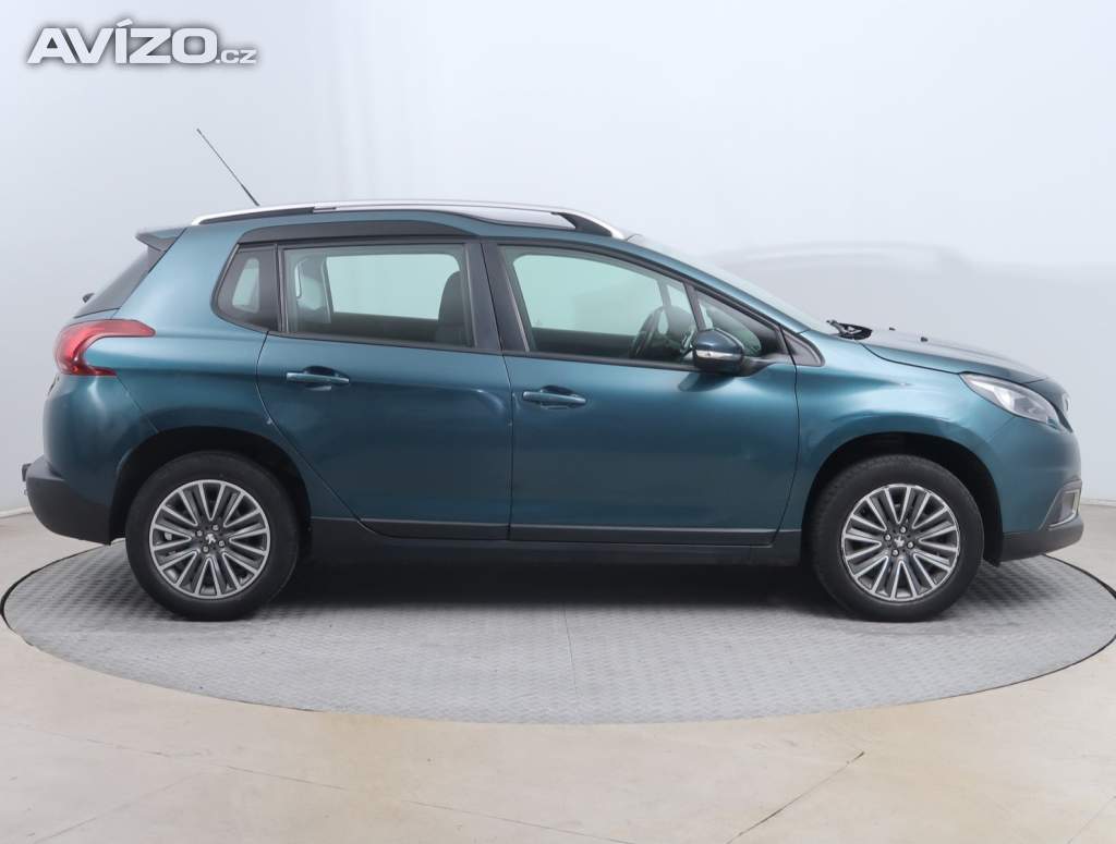 Foto inzerátu Peugeot 2008 1.2 PureTech