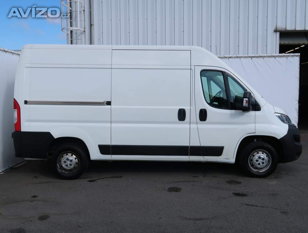 Foto inzerátu Citroën Jumper 2.2 BlueHDi