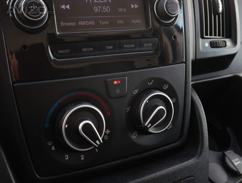 Foto inzerátu Citroën Jumper 2.2 BlueHDi