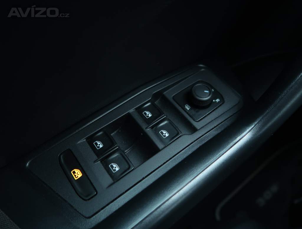 Foto inzerátu Volkswagen T-Roc 1.0 TSI