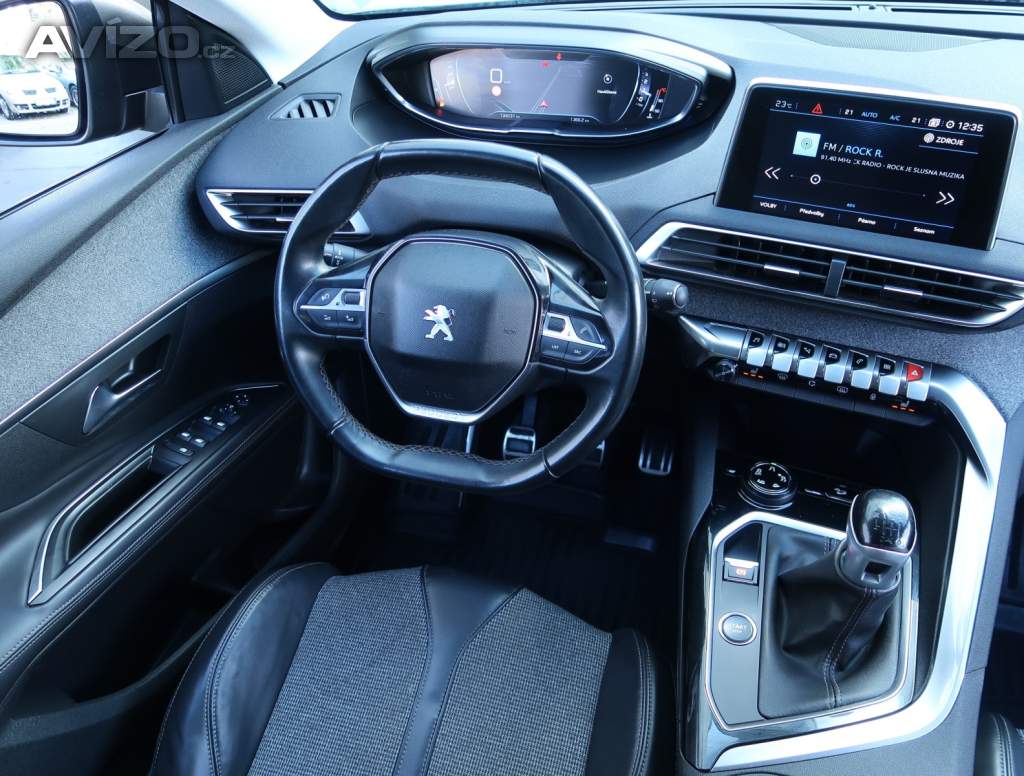 Foto inzerátu Peugeot 5008 PureTech 130