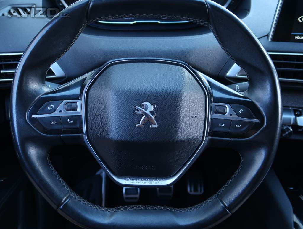 Foto inzerátu Peugeot 5008 PureTech 130