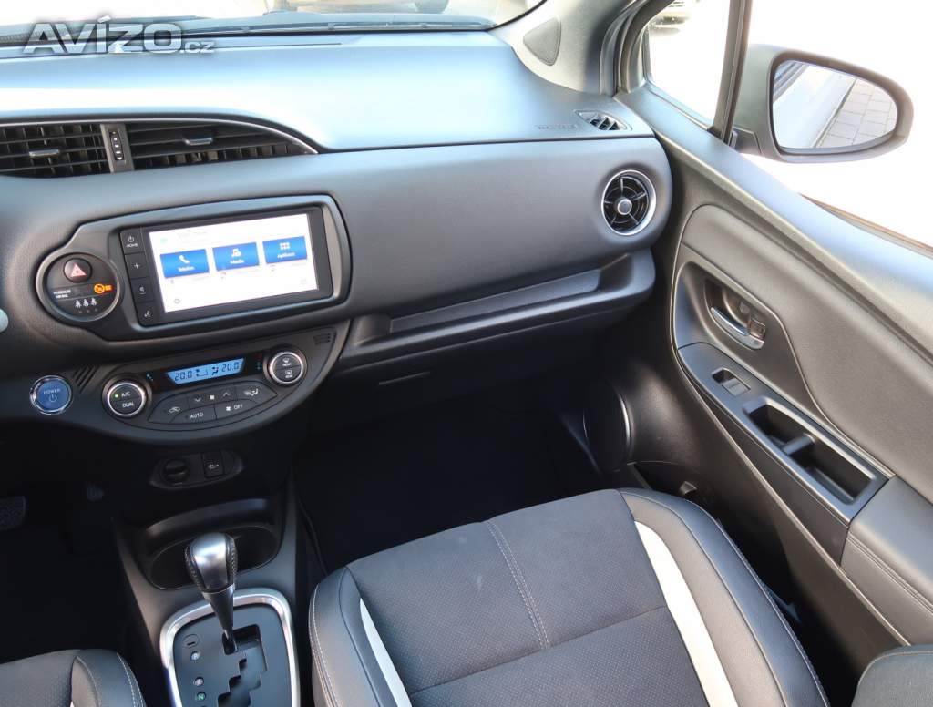 Foto inzerátu Toyota Yaris 1.5 Hybrid