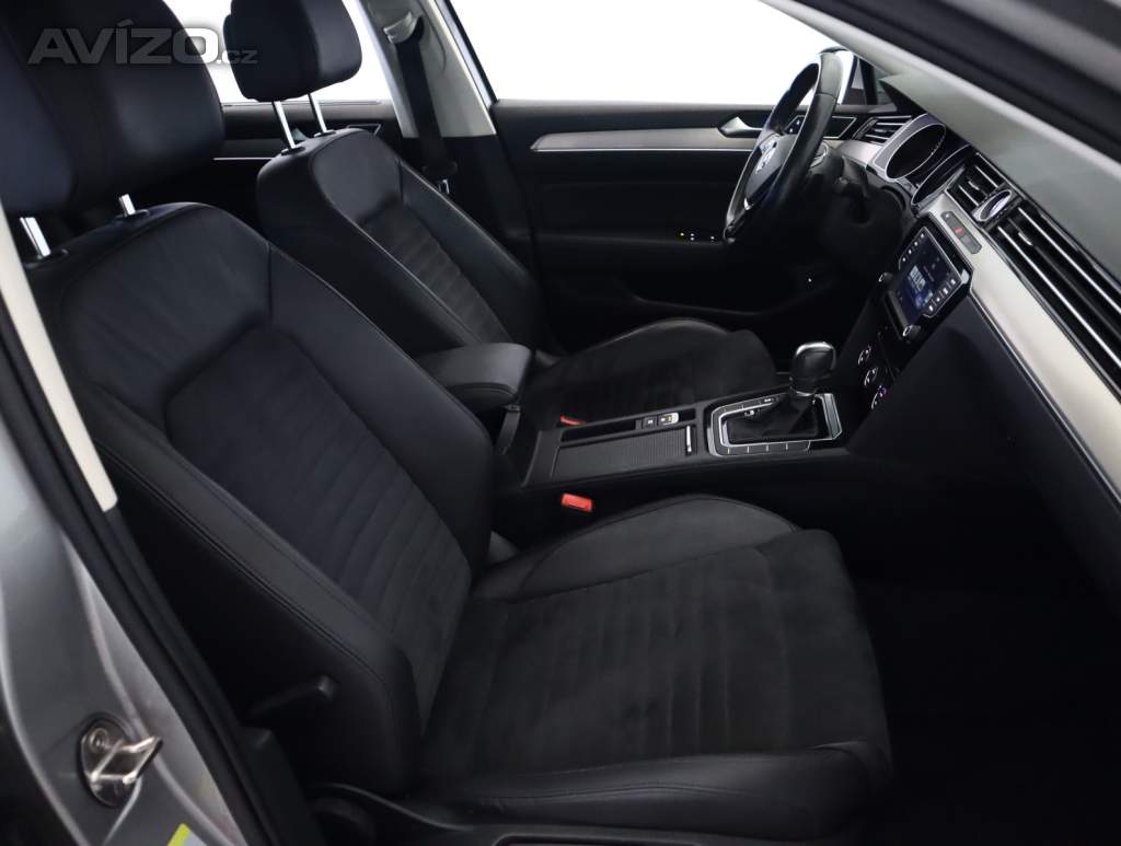 Foto inzerátu Volkswagen Passat 2.0 TDI