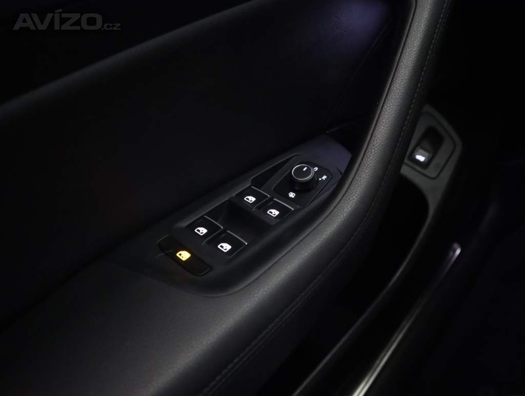 Foto inzerátu Volkswagen Passat 2.0 TDI