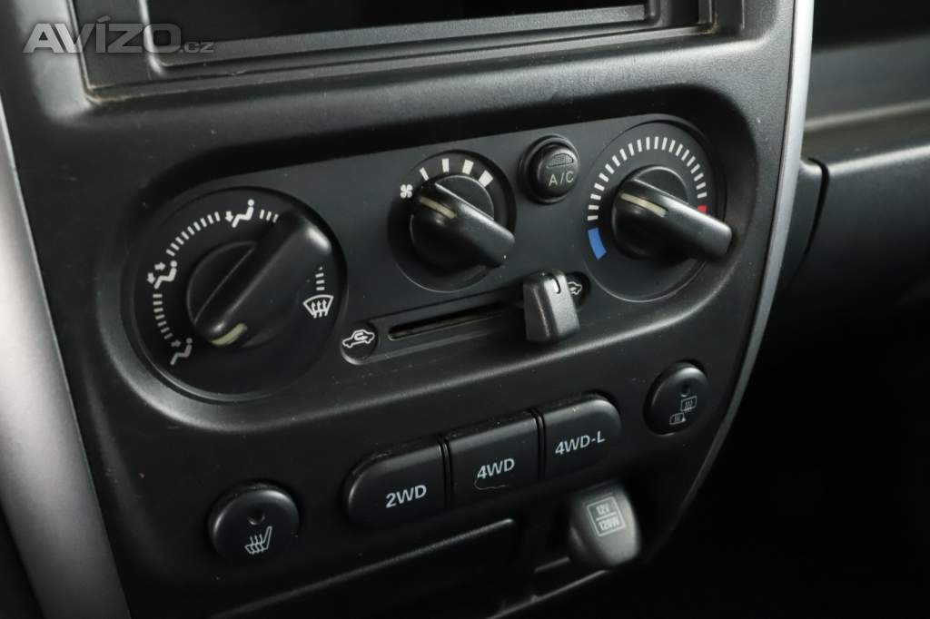 Foto inzerátu Suzuki Jimny 1.3 16V