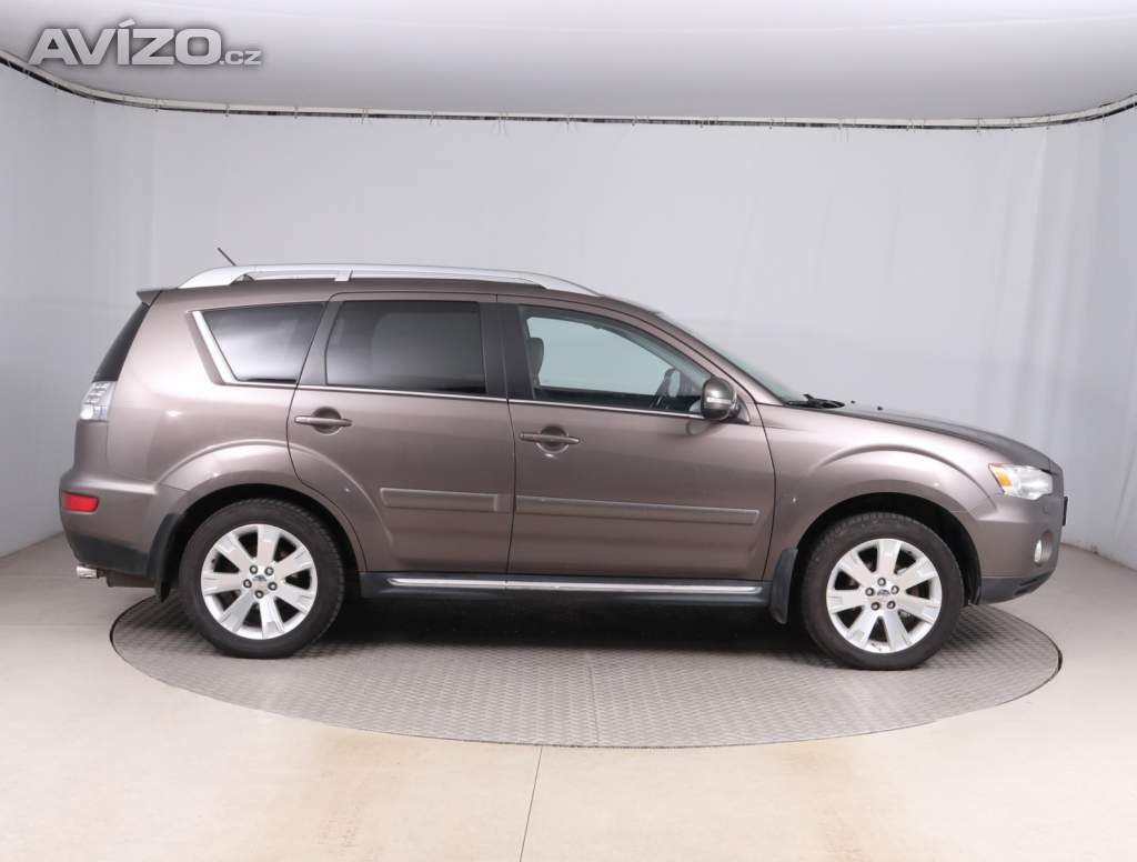 Foto inzerátu Mitsubishi Outlander 2.2 DI-D