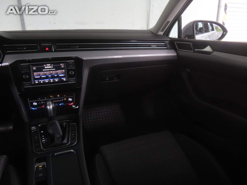 Foto inzerátu Volkswagen Passat 1.5 TSI