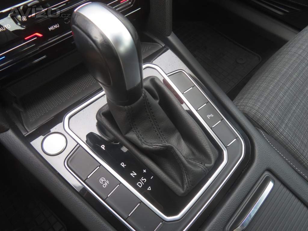 Foto inzerátu Volkswagen Passat 1.5 TSI