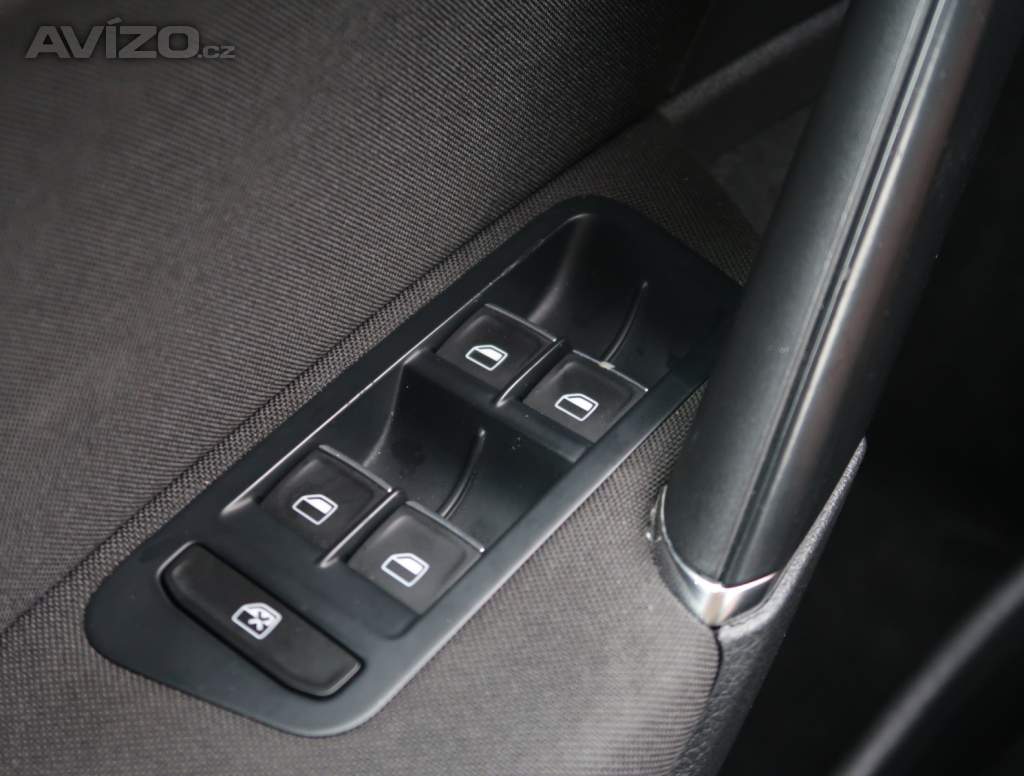 Foto inzerátu Volkswagen Golf 1.6 TDI