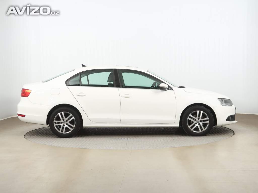 Foto inzerátu Volkswagen Jetta 1.6 TDI