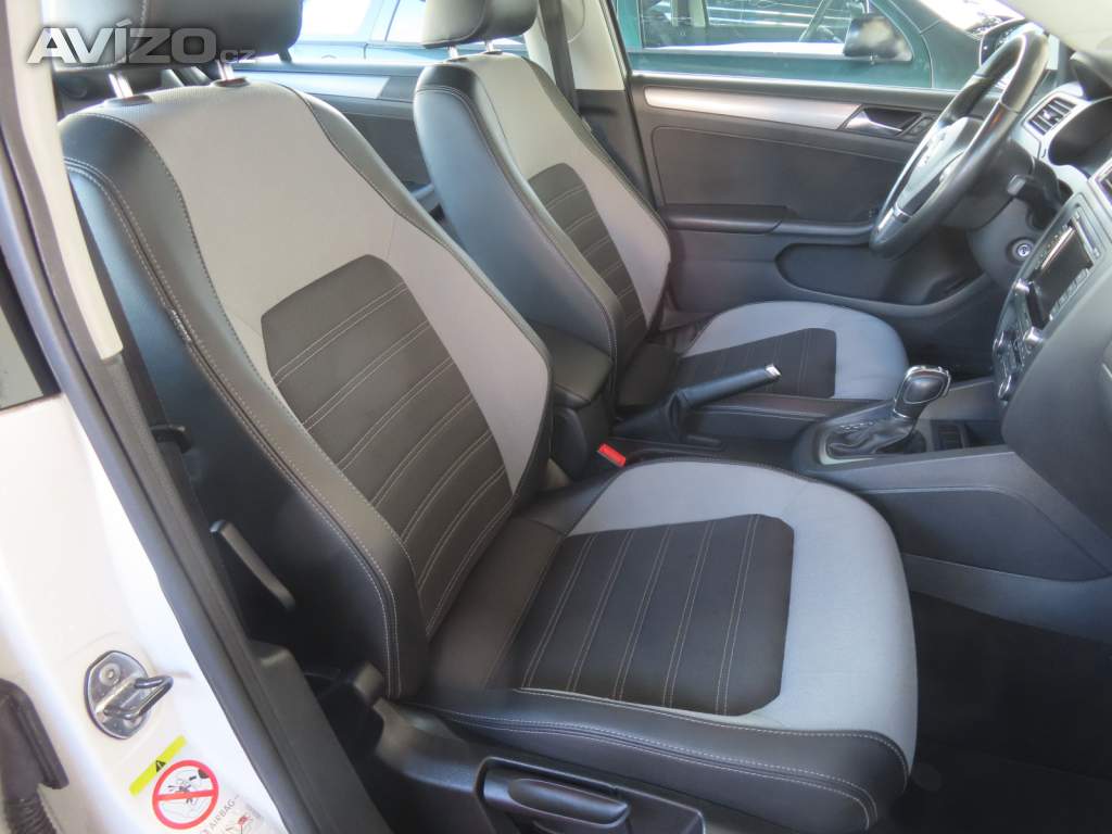 Foto inzerátu Volkswagen Jetta 1.6 TDI