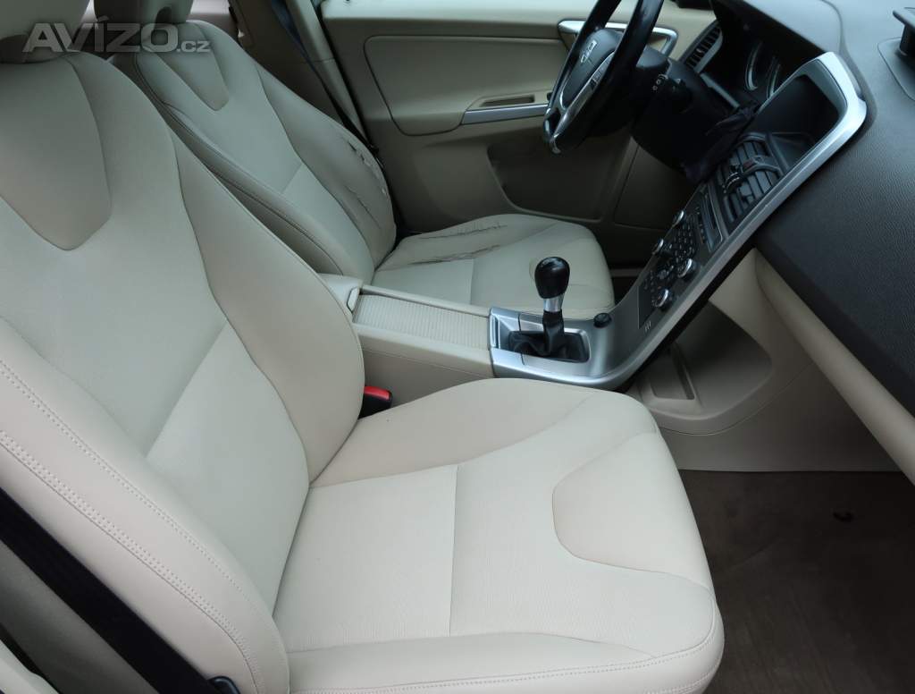 Foto inzerátu Volvo XC60 2.4 D