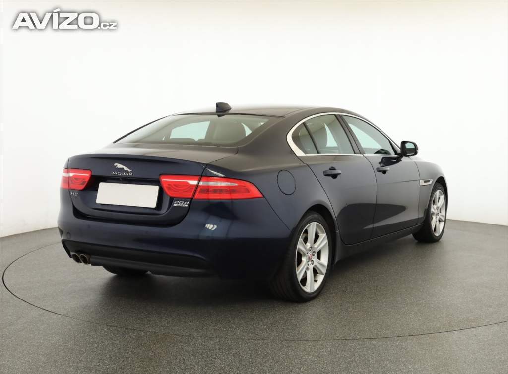 Foto inzerátu Jaguar XE 20d