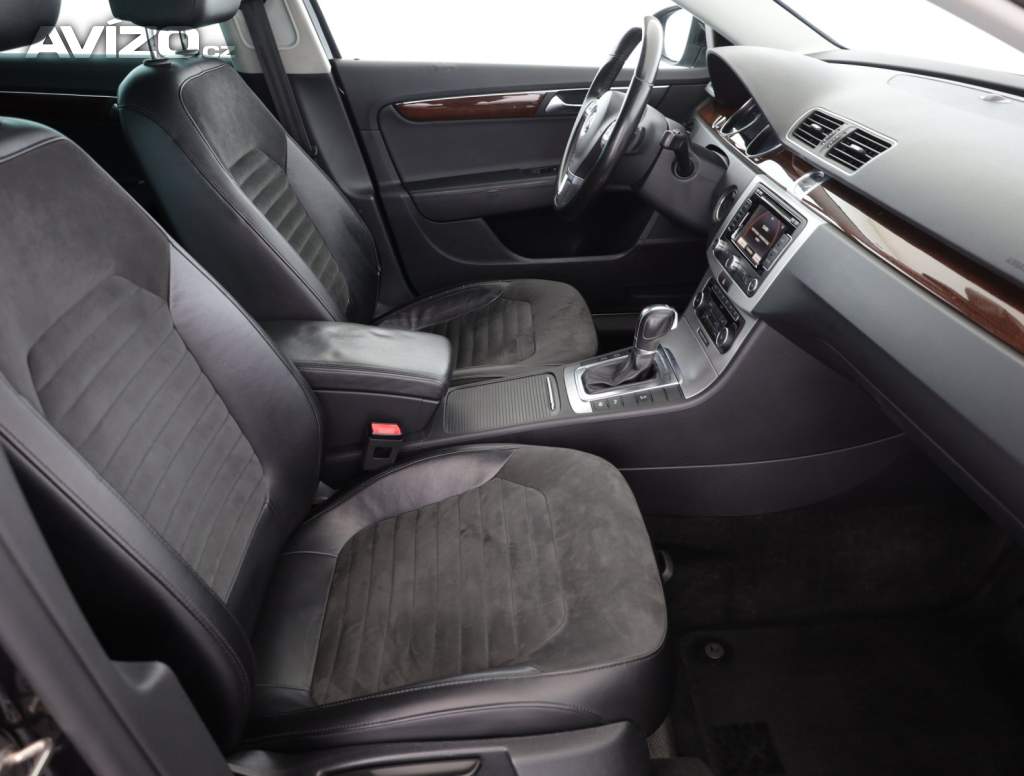 Foto inzerátu Volkswagen Passat 2.0 TDI