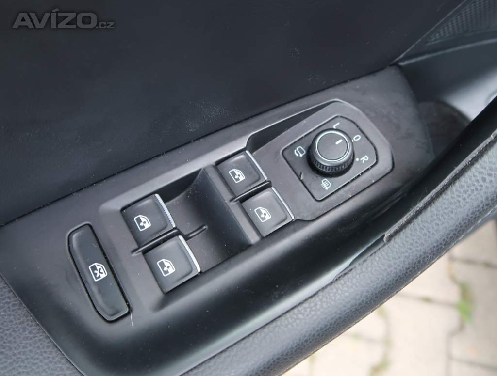 Foto inzerátu Volkswagen Passat 2.0 TDI