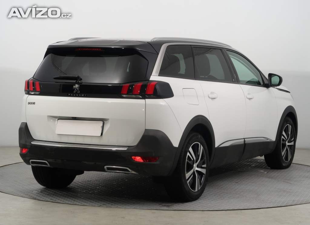 Foto inzerátu Peugeot 5008 PureTech 130