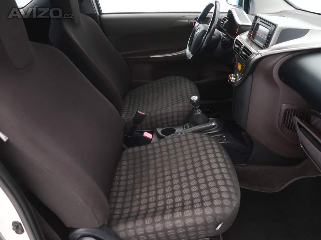 Foto inzerátu Toyota iQ 1.0 VVT-i