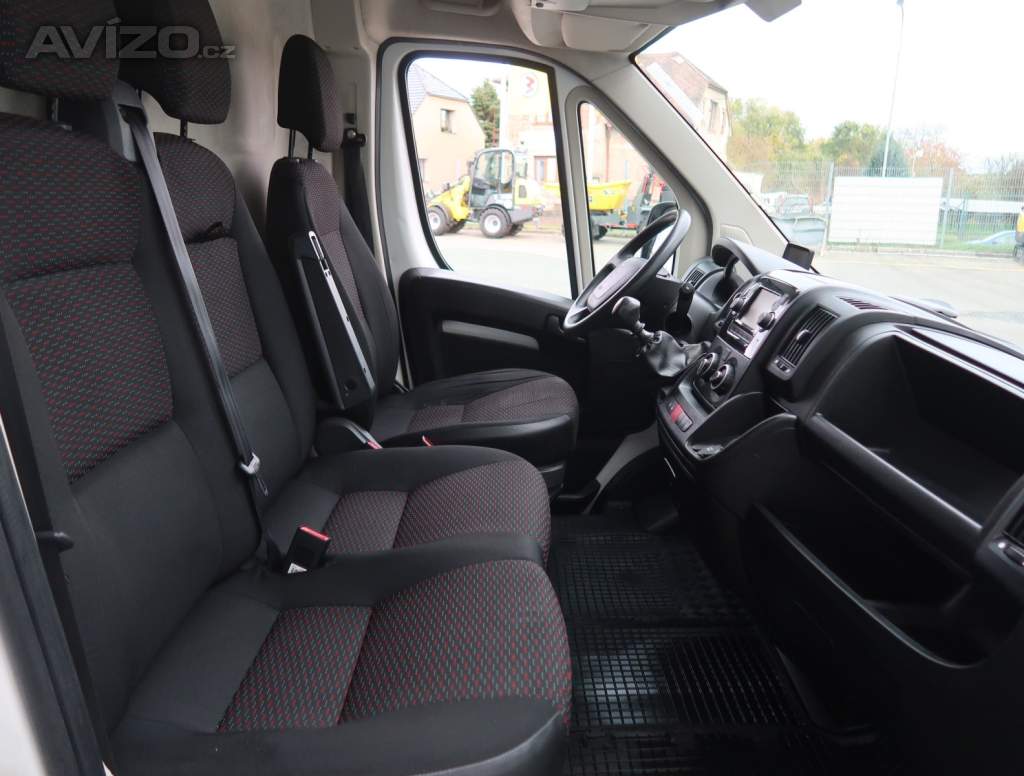 Foto inzerátu Peugeot Boxer 2.2 BlueHDi