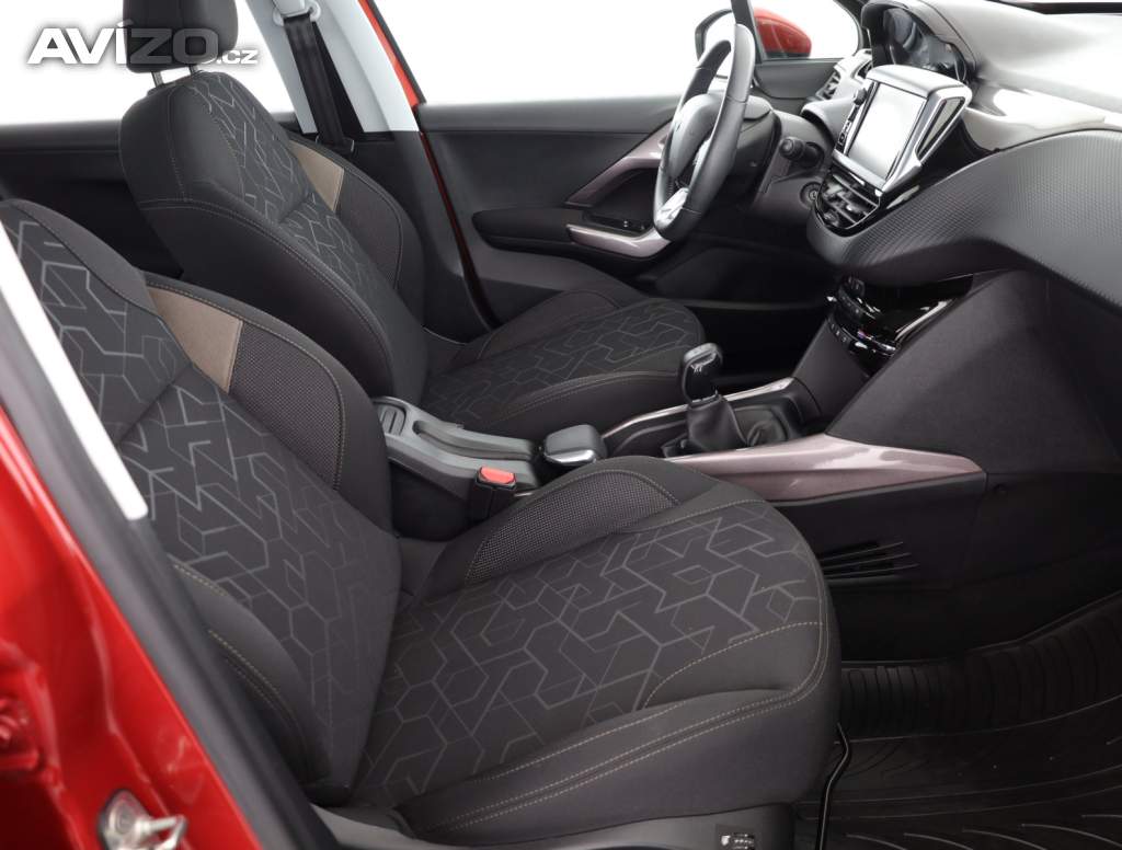 Foto inzerátu Peugeot 2008 1.2 PureTech