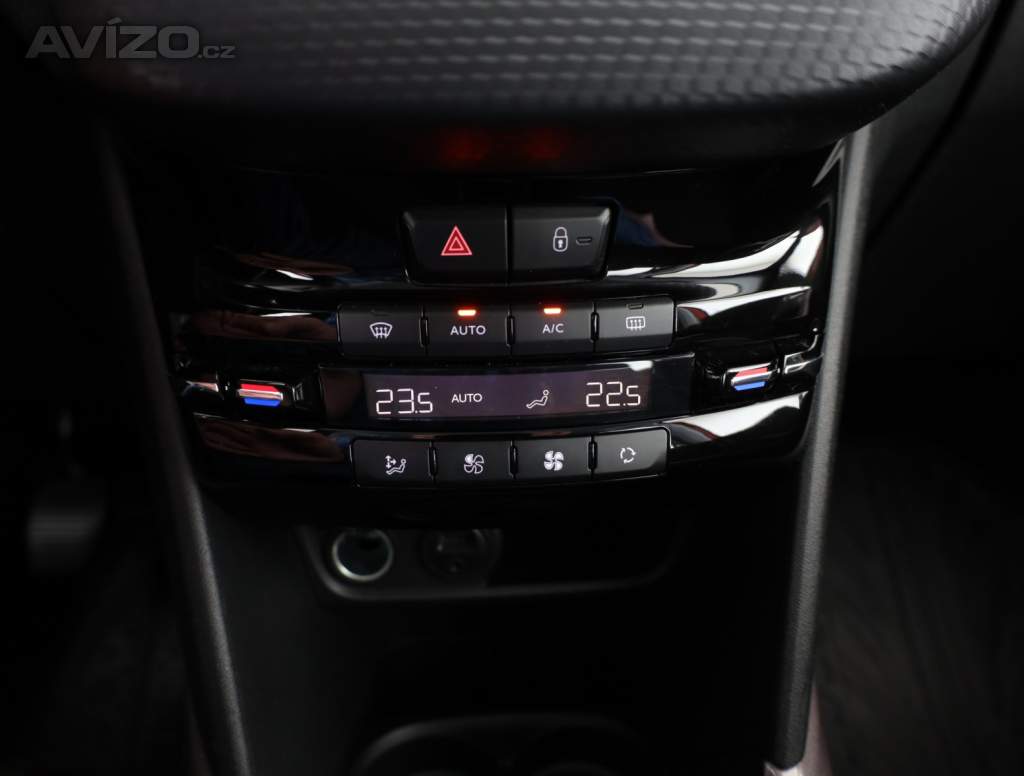 Foto inzerátu Peugeot 2008 1.2 PureTech