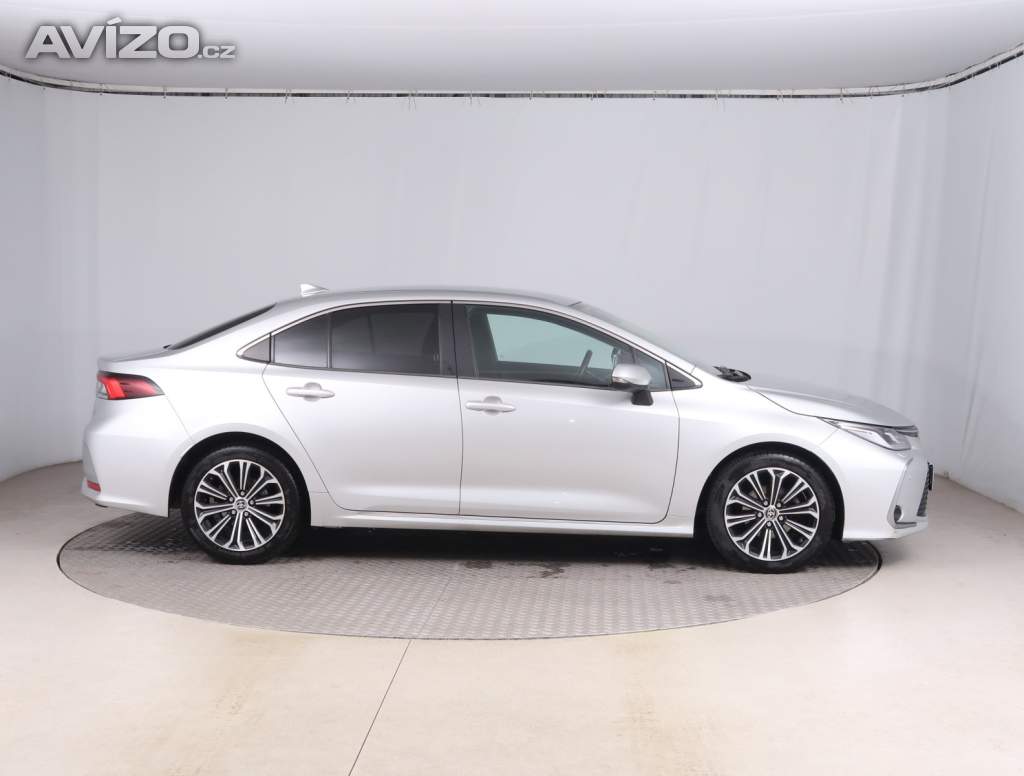 Foto inzerátu Toyota Corolla 1.6 Valvematic